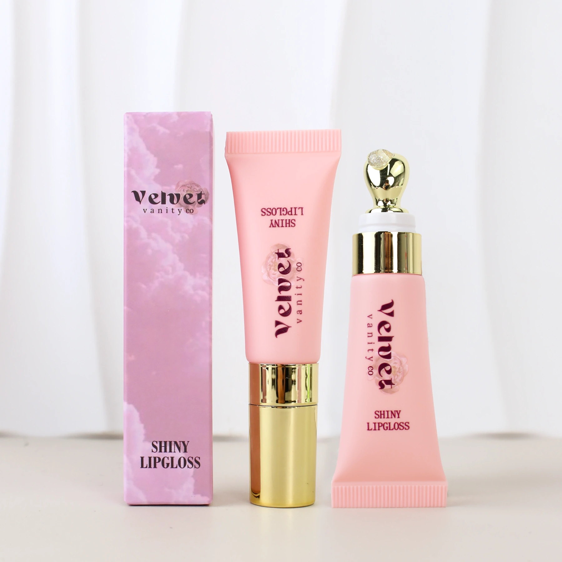 Shiny Lip Gloss - Image 6