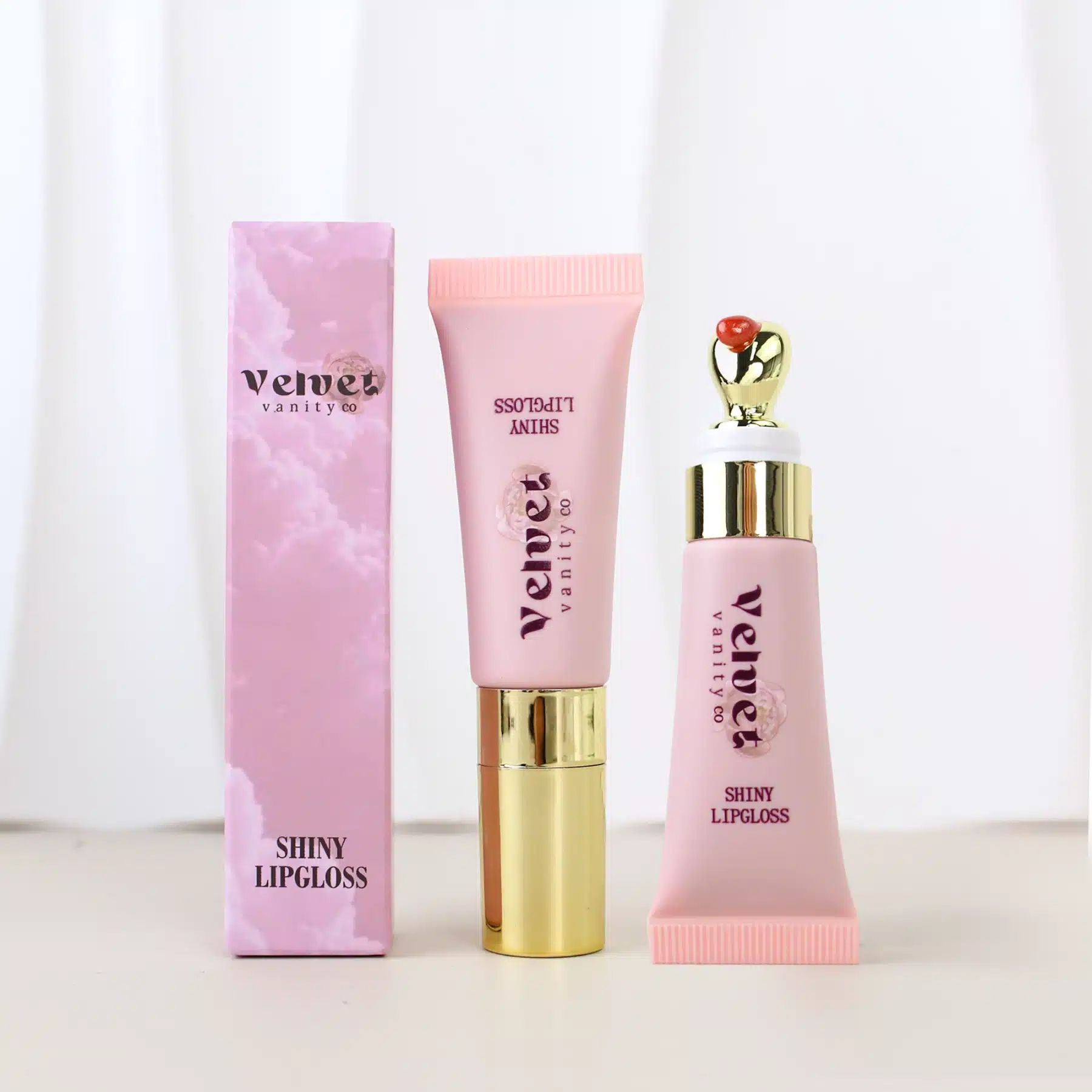 Shiny Lip Gloss - Image 6