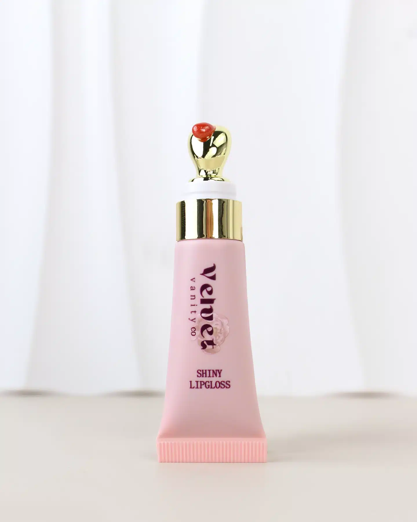 Shiny Lip Gloss - Image 5
