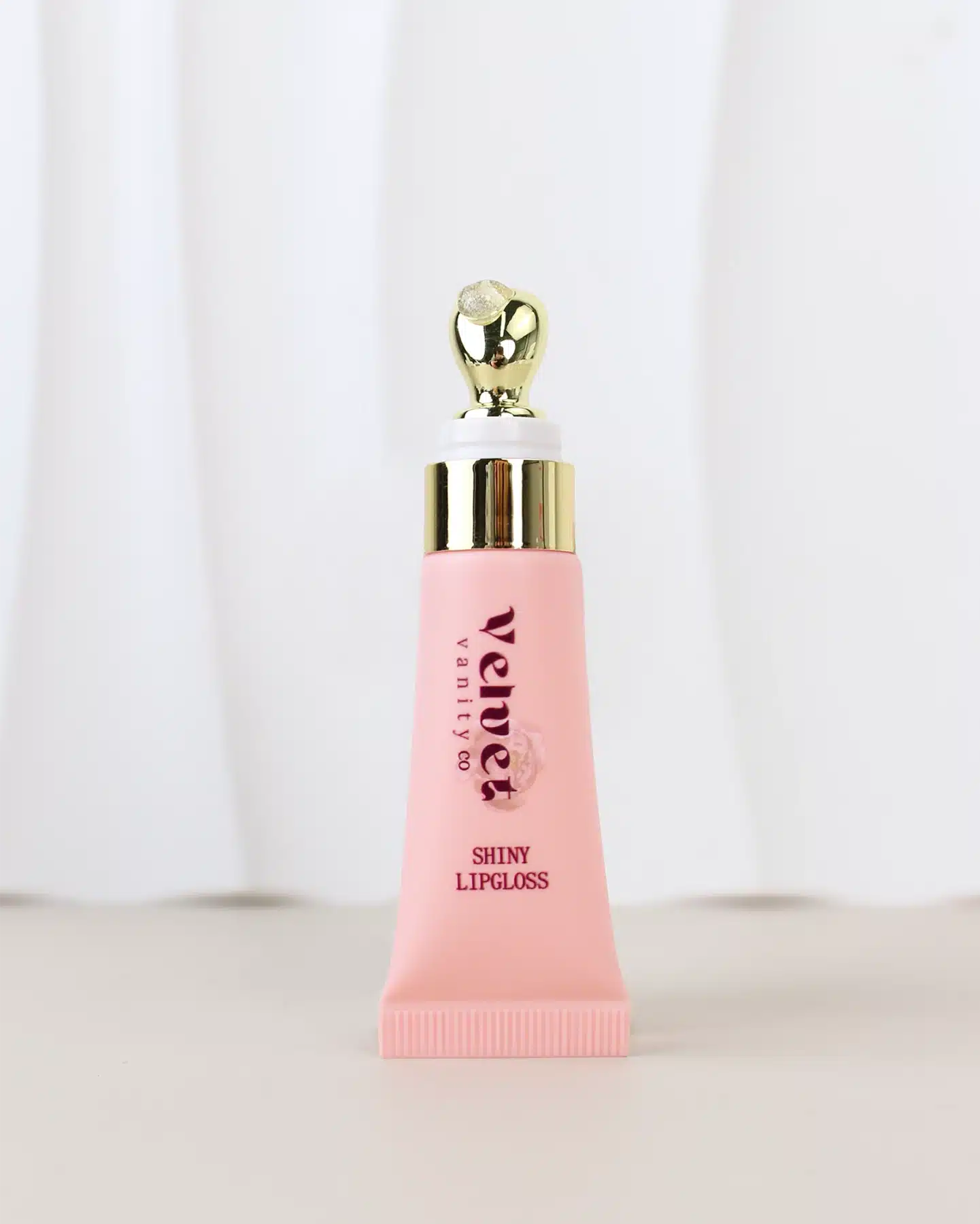 Shiny Lip Gloss - Image 4