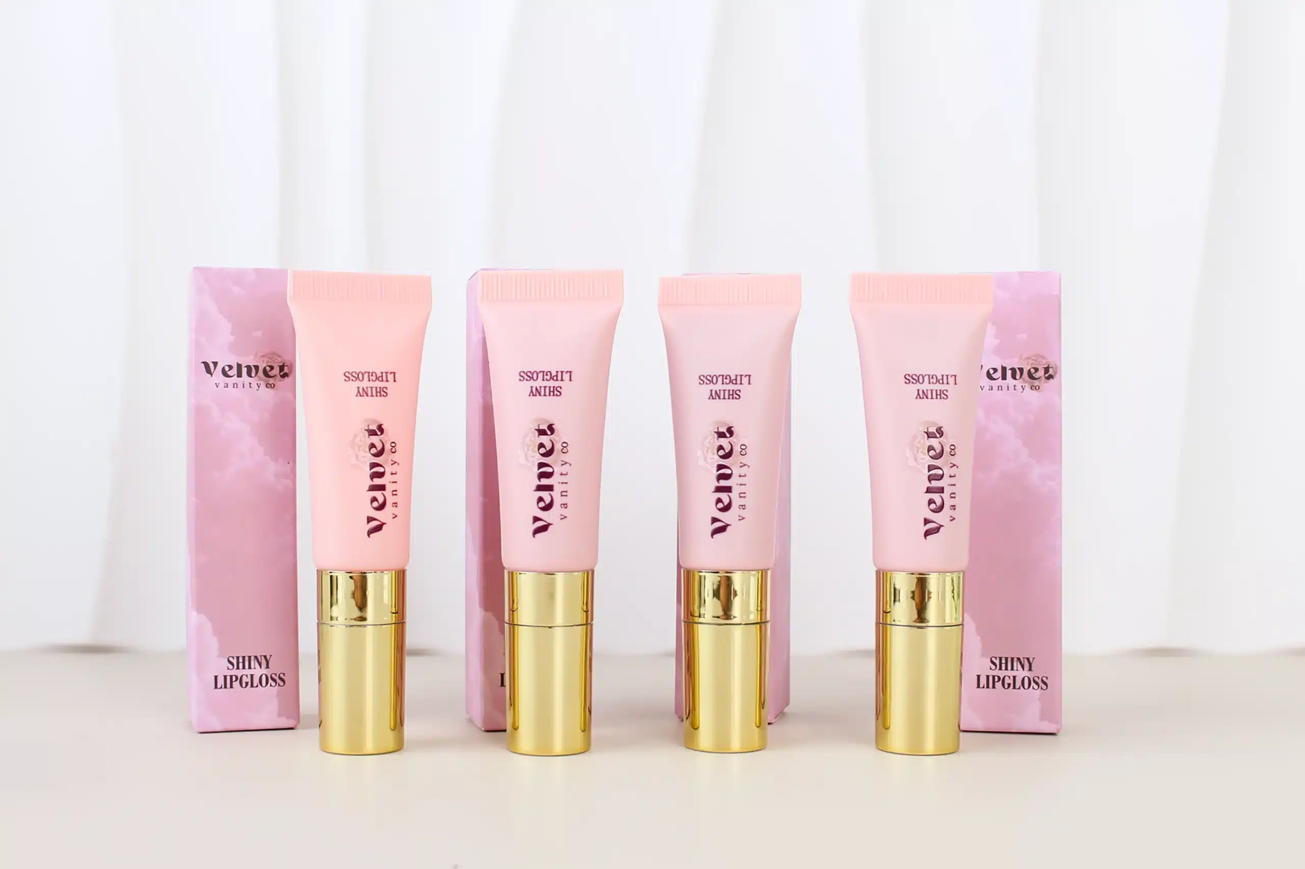 Shiny Lip Gloss - Image 8